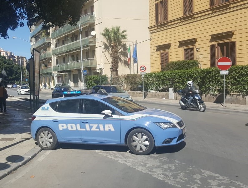 Spacciatore e aggressore incastrato dalla polizia a Palermo: arrestato 24enne