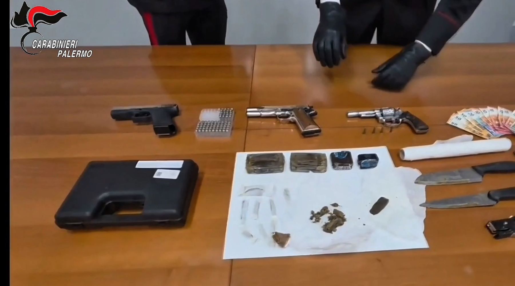 Palermo, arrestato 20enne, sequestrata un'arma clandestina e oltre 1kg di droga