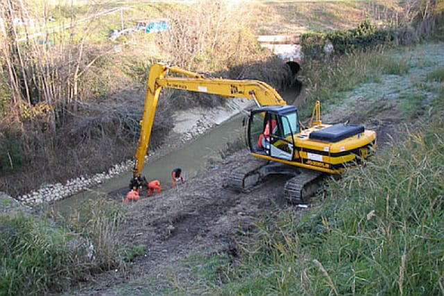 Sicurezza del fiumi, consentiti i prelievi dei materiali inerti in esubero. Schifani: «Sicilia all'avanguardia»