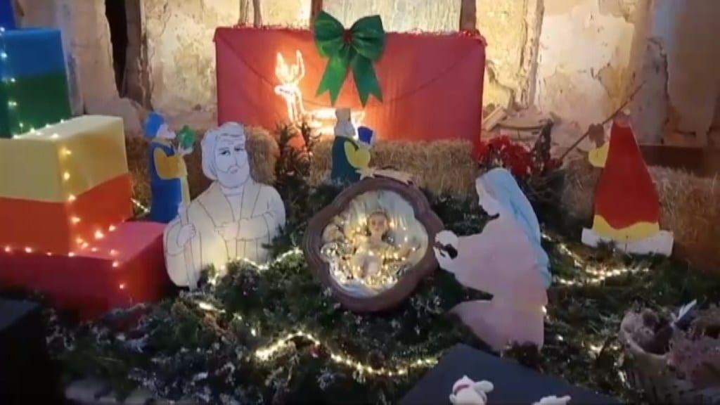 Ex chiesa di San Pietro Apostolo di Alcamo addobbata dai ragazzi dell'IPAB 'Opere Pie Riunite'