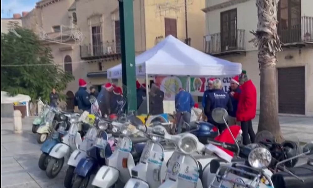 Iniziativa di solidarietà del Vespa club di Alcamo, aiuti per associazione Down