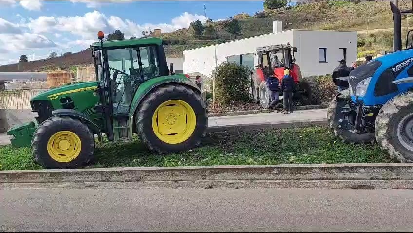 Agricoltura in crisi. Proteste e cortei esplodono in tutta la Sicilia