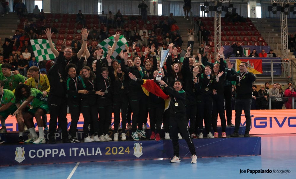 Sport/pallamano. Erice alza la Coppa Italia. Domani torna il campionato, trasferta molto tosta