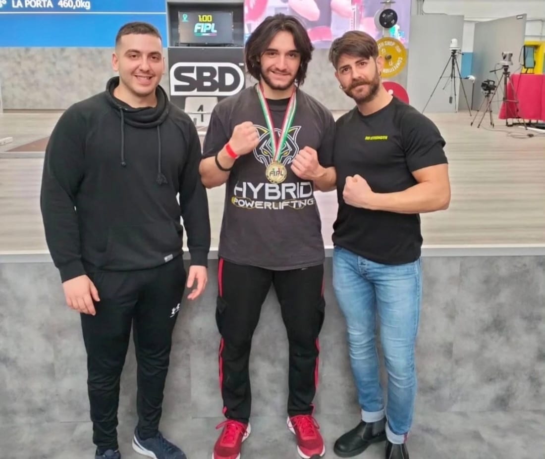 Powerlifting, l'alcamese Cassarà vince gara nazionale 'sub junior' della FIPL. Pass per mondiali ed europei