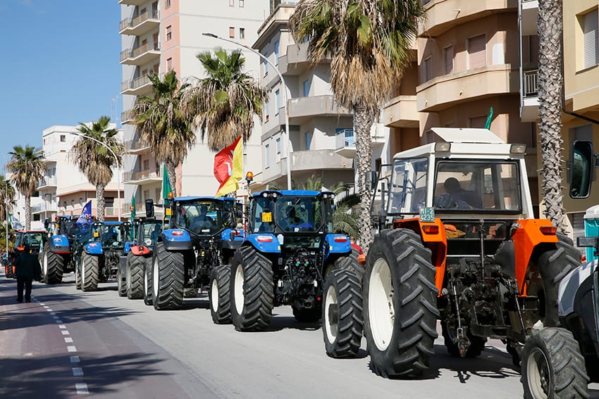 Protesta dei ‘trattori’, massiccia presenza a Marsala. Da domani incontri con istituzioni