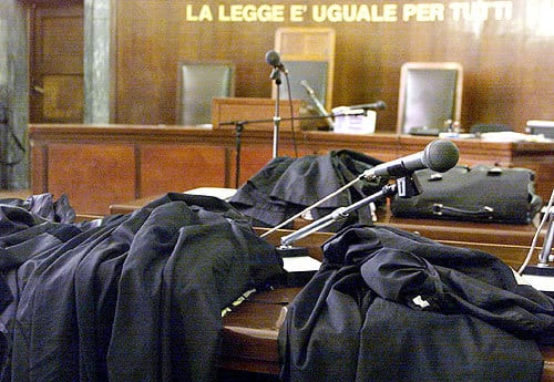 Chiesta una condanna a 18 anni per il medico di Messina Denaro