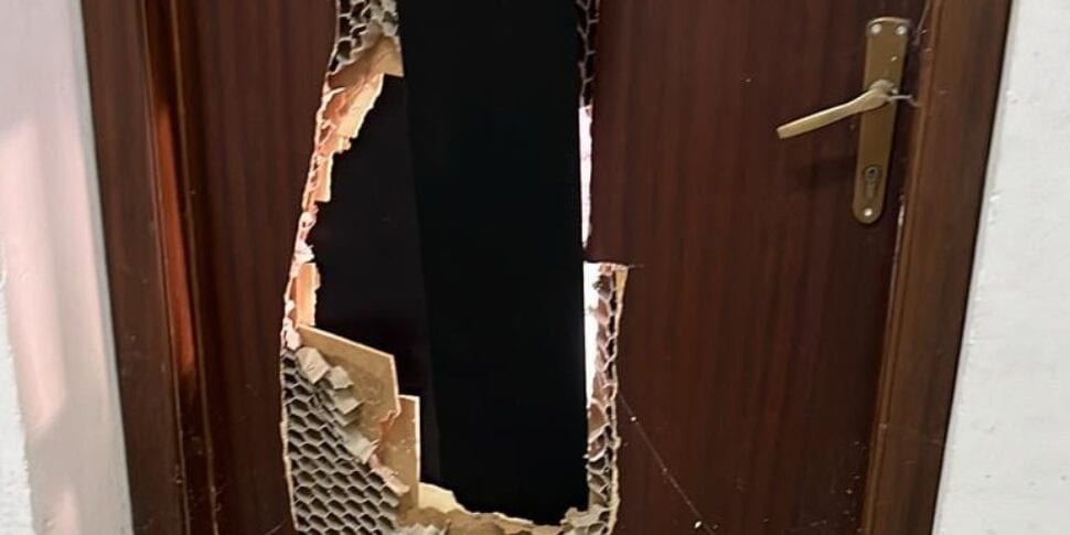 Raid vandalico a Menfi, danni ingenti al teatro del mare