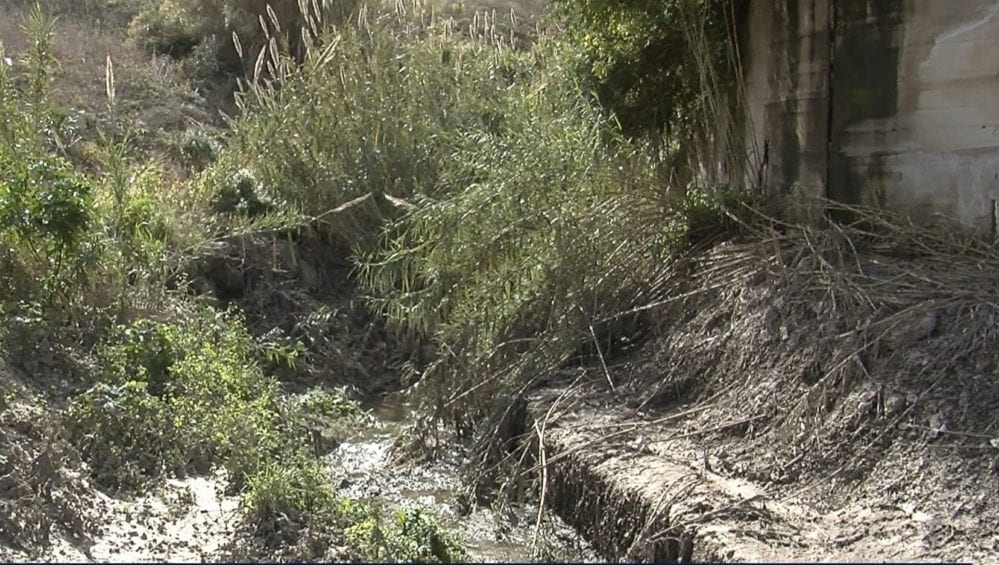 Canale semi-ostruito, zona di Alcamo a rischio. Manca collegamento con torrente Triolo