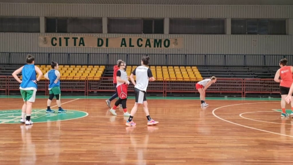 ‘Golfo’ in gara 2 di play-off, vietato sbagliare. Appello di capitan Caliendo al ‘popolo’ del basket