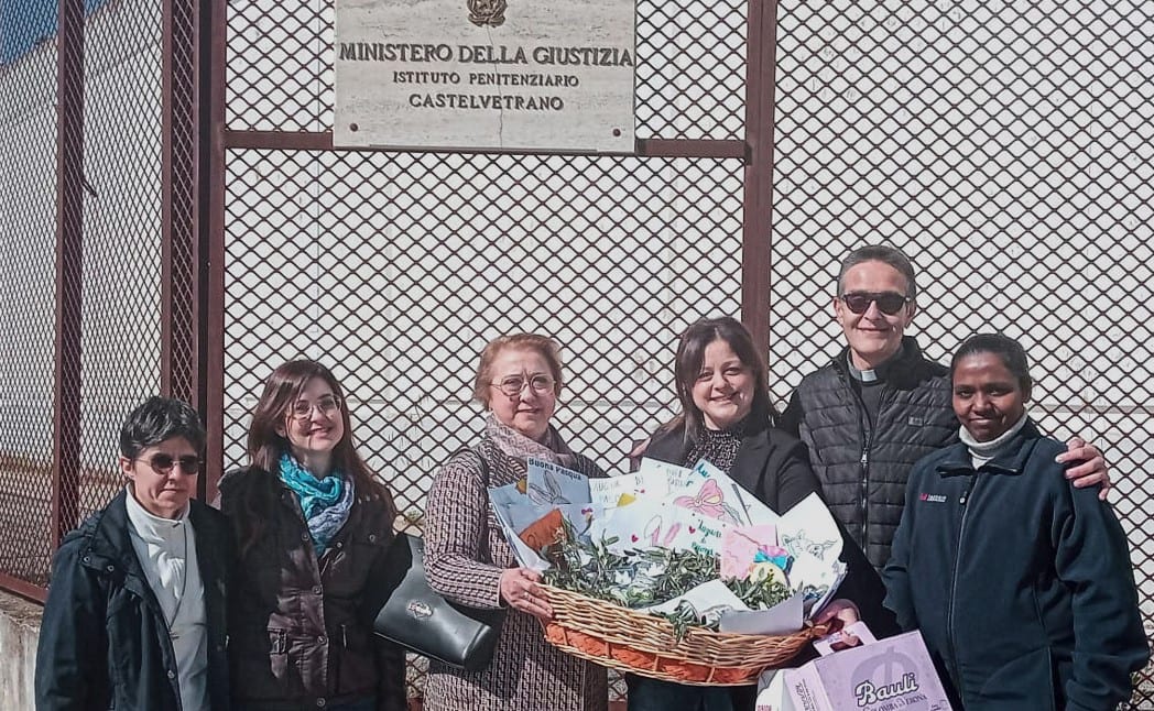 Doni ai detenuti del carcere di Castelvetrano, iniziativa di una parrocchia mazarese