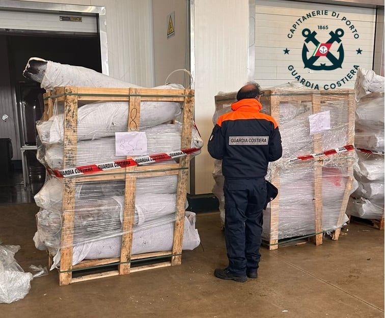 Sequestrati a Mazara del Vallo 125 esemplari di pesce spada non tracciato