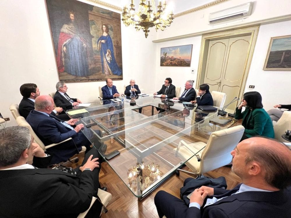 Tavolo dell’Anci con il ministero per evitare aumento TARI. Contributo dalla Regione