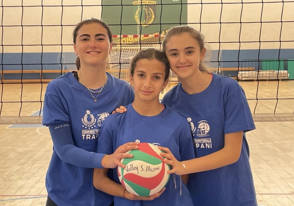 ‘Trofeo dei Territori’, convocate tre pallavoliste alcamesi. Giocano nella under 14 della ‘Volley Sport Alcamo’