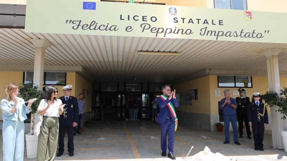 Intitolazione liceo scientifico di Partinico, istituzioni e anche Rao all’intitolazione (Interviste)
