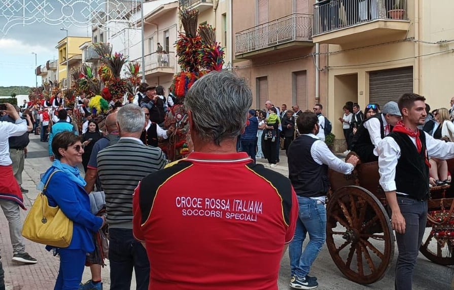 Operatori della Croce Rossa di Alcamo salvano un pensionato durante festa di Vita