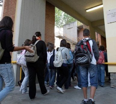Alcamo-Collegio dei docenti: “L’Agrario non si tocca”