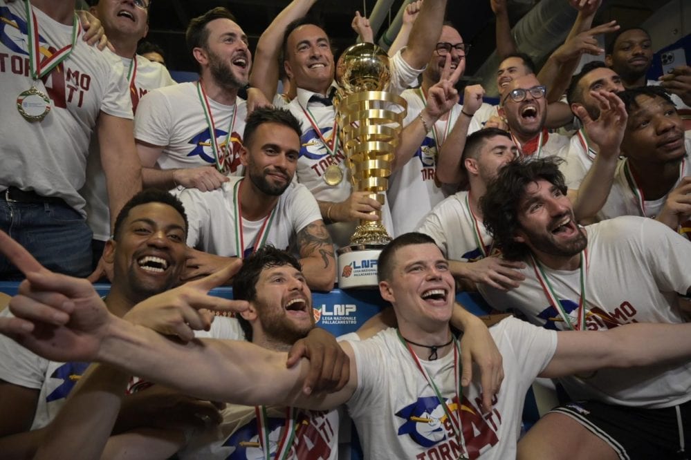 Basket. Trapani in serie A, mancava dal 10 maggio 1992. Pazzesca bomba di Imbrò