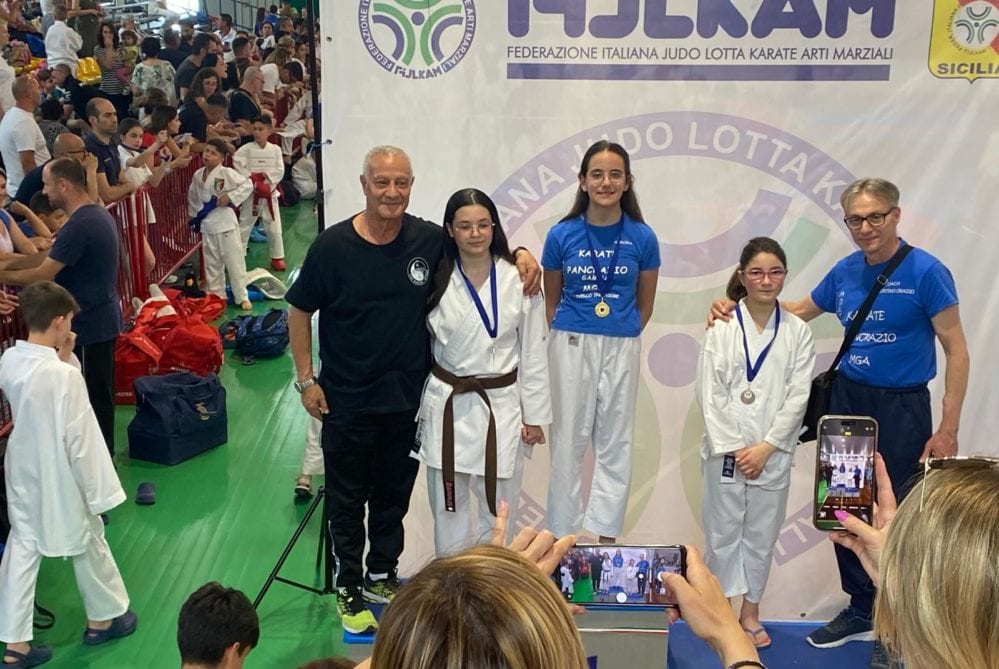 Karate. 367 atleti al ‘GP Giovanissimi’ del PalaTreSanti. Dodici podi per alcamesi