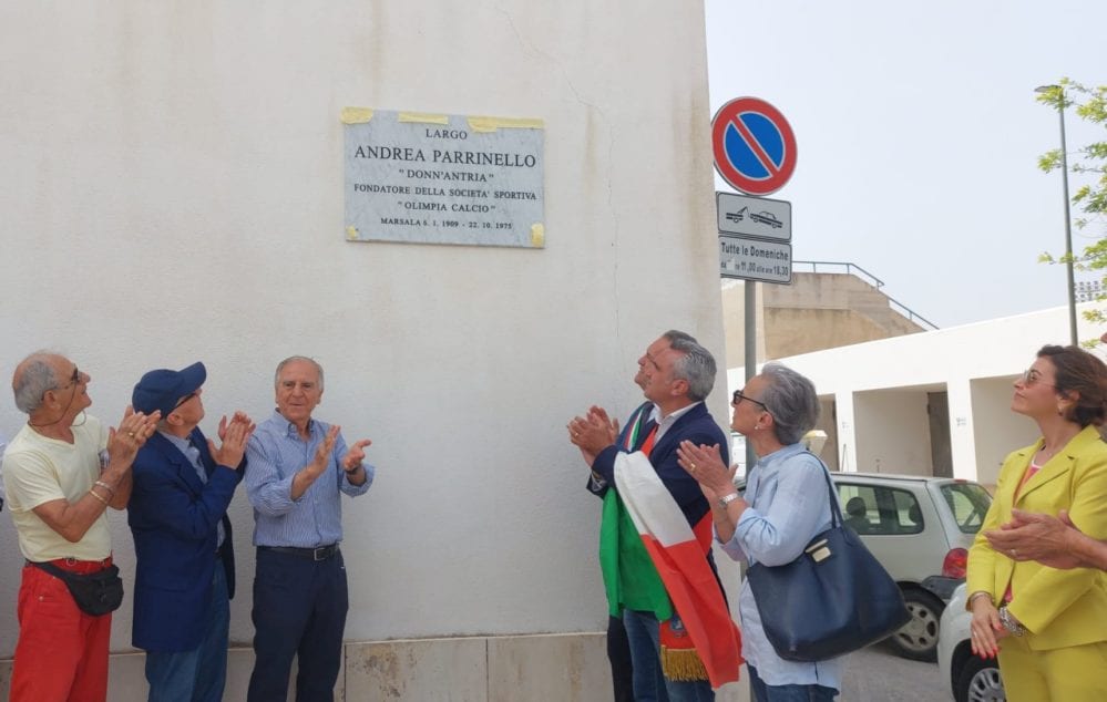 Li formava nello stadio vicino, intitolato slargo a Donn’Antria Parrinello. Anche Umile fra i suoi allievi