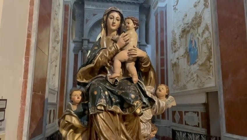 La statua della Madonna dei Miracoli di Alcamo in fase di restauro, contributo del Rotary club (intervista)