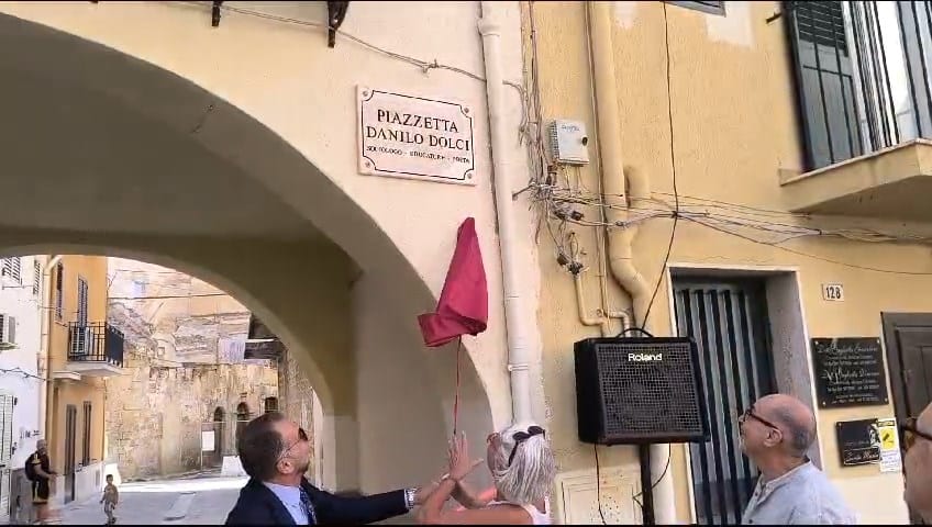 Piazzetta Danilo Dolci, intitolazione a Partinico nel centenario della nascita (Intervista)