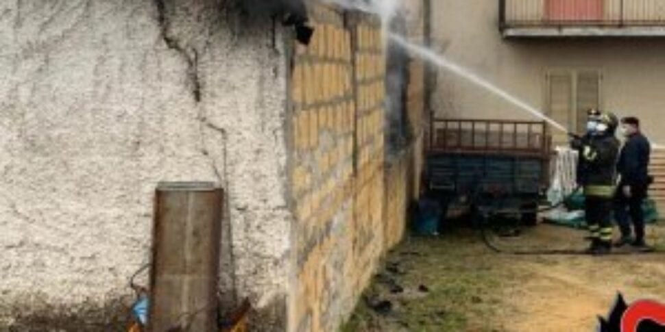 Maxi incendio in un’azienda di impianti tecnologici di Partanna