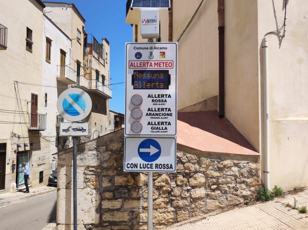Pericolo allagamenti in centro, fino al Santuario. Installata ad Alcamo segnaletica SMART