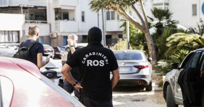 Messina Denaro. Una chiave apre il cancello di un residence, perquisizioni fra case e garage