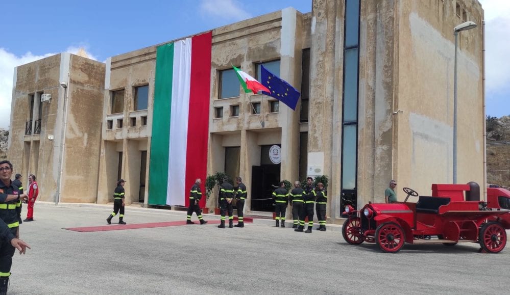 Sottosegretario e capo nazionale del Corpo inaugurano presidio VV.F. a Custonaci (Interviste)