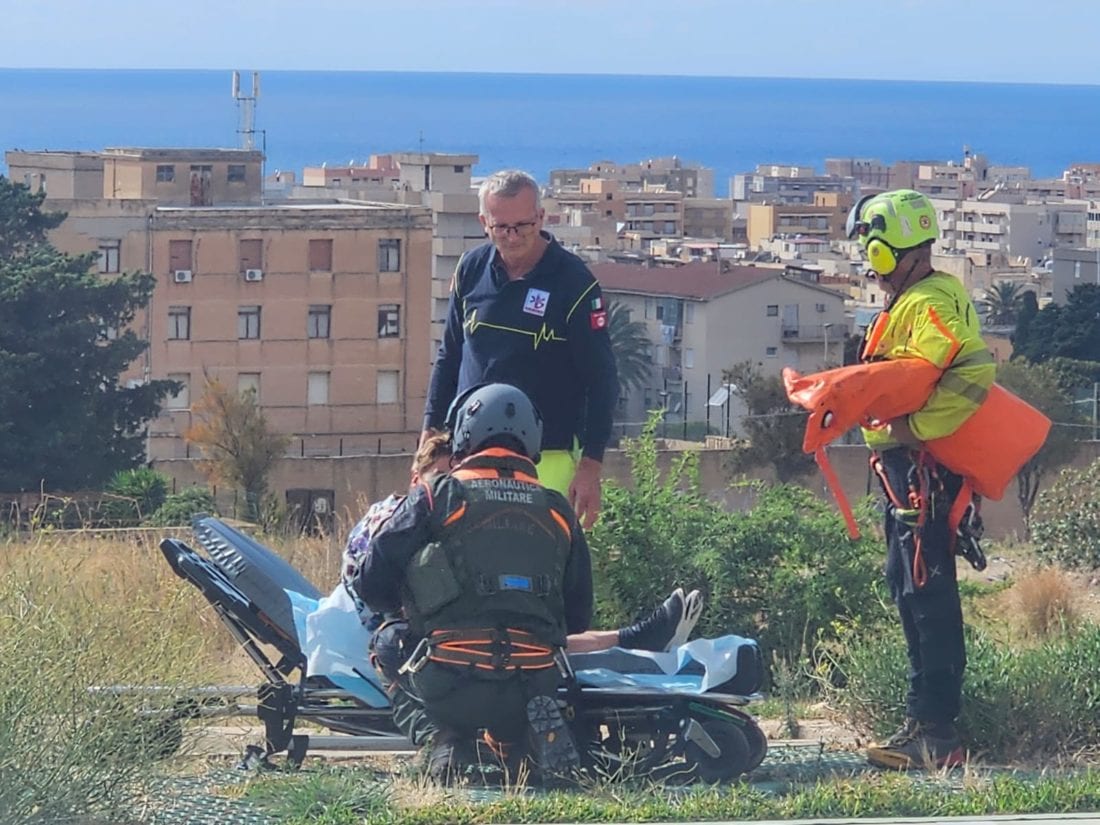 Marettimo, donna fratturata fra fitta vegetazione, intervengono SASS e 82° CSAR