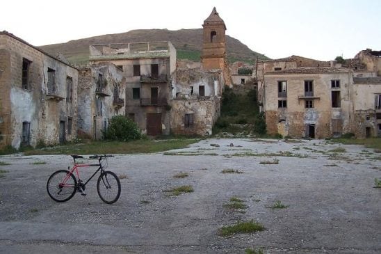 Al via i lavori a Poggioreale vecchia, progetti per contrastare lo spopolamento (VIDEO)
