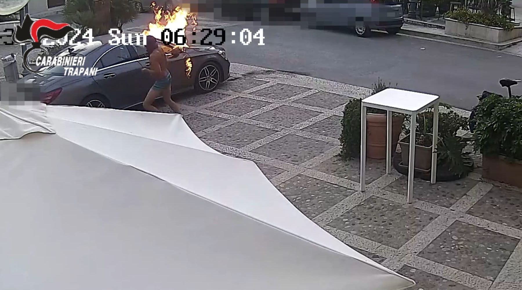 Castellammare del Golfo, in quattro denunciati per incendi ad auto (VIDEO)