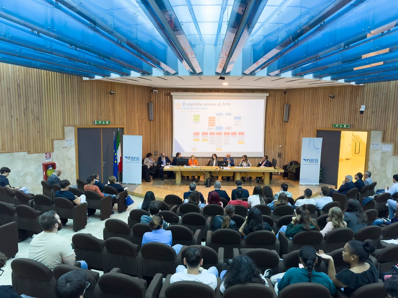 Trecento studenti approfondiscono finanziaria regionale. Coinvolte 5 facoltà di Palermo (Interviste)