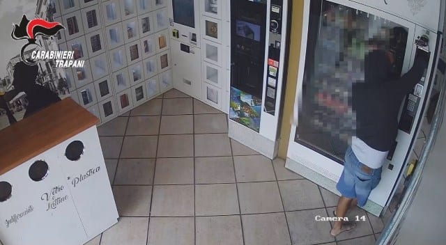 ‘Macchinette’, ad Alcamo ladro seriale finisce ai domiciliari. Nove colpi in un mese (VIDEO)