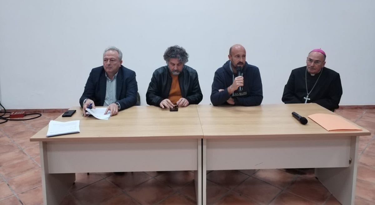 Difficoltà economiche per gli agricoltori. Guardiani del territorio: “Diga Trinità, struttura da ripensare”