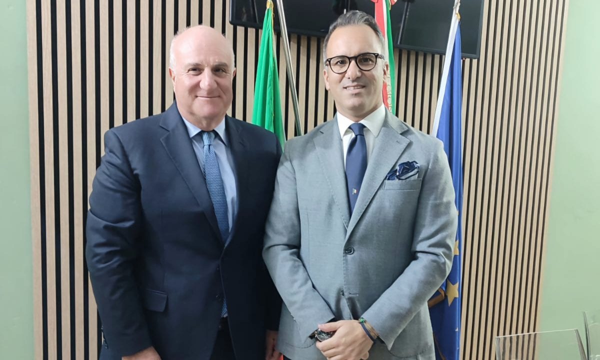 Sindaco di Valderice, Francesco stabile, fa ingresso a Forza Italia