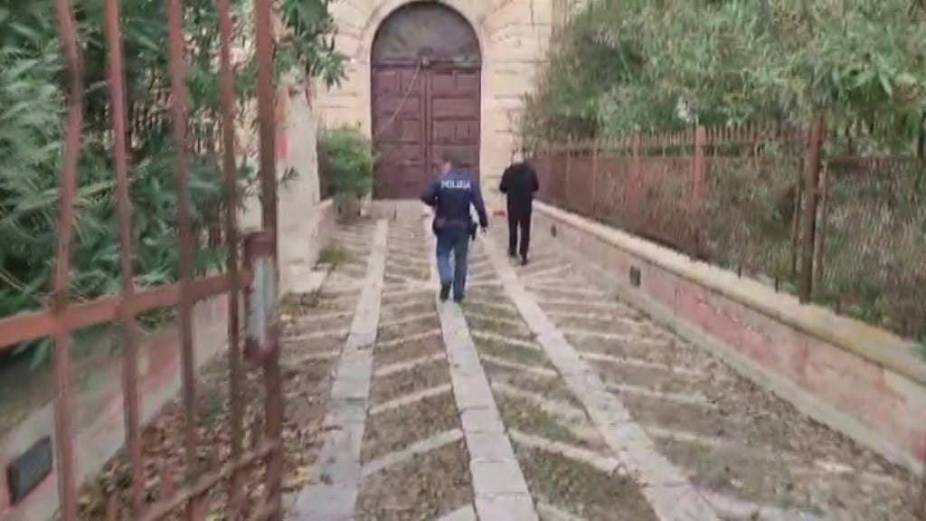 Raid vandalico ad Alcamo ai danni della Pia Opera Pastore, danneggiati arredi