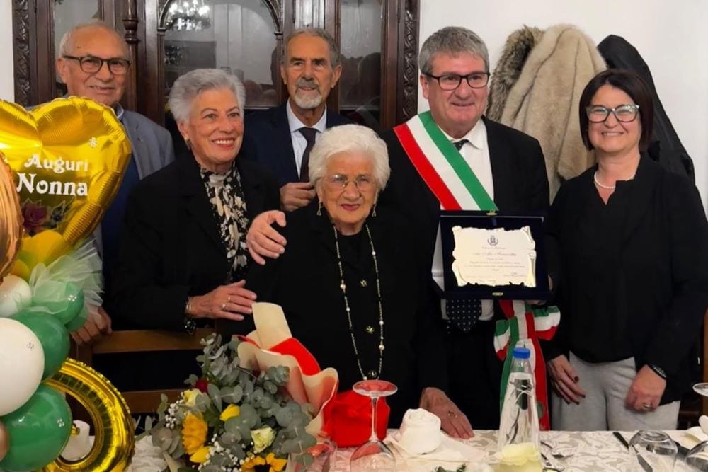 Marausa festeggia i 100 anni della signora Frazzitta