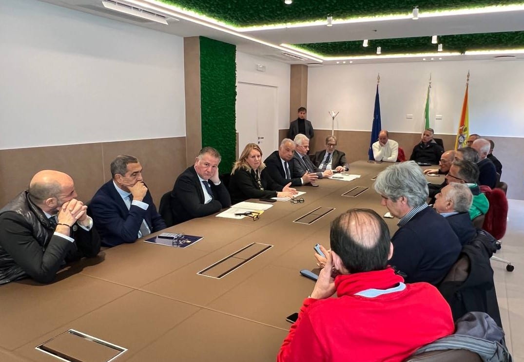 Delegazione sindacati forestali a Palazzo d’Orléans. Mancano le coperture finanziarie, rinvio a febbraio