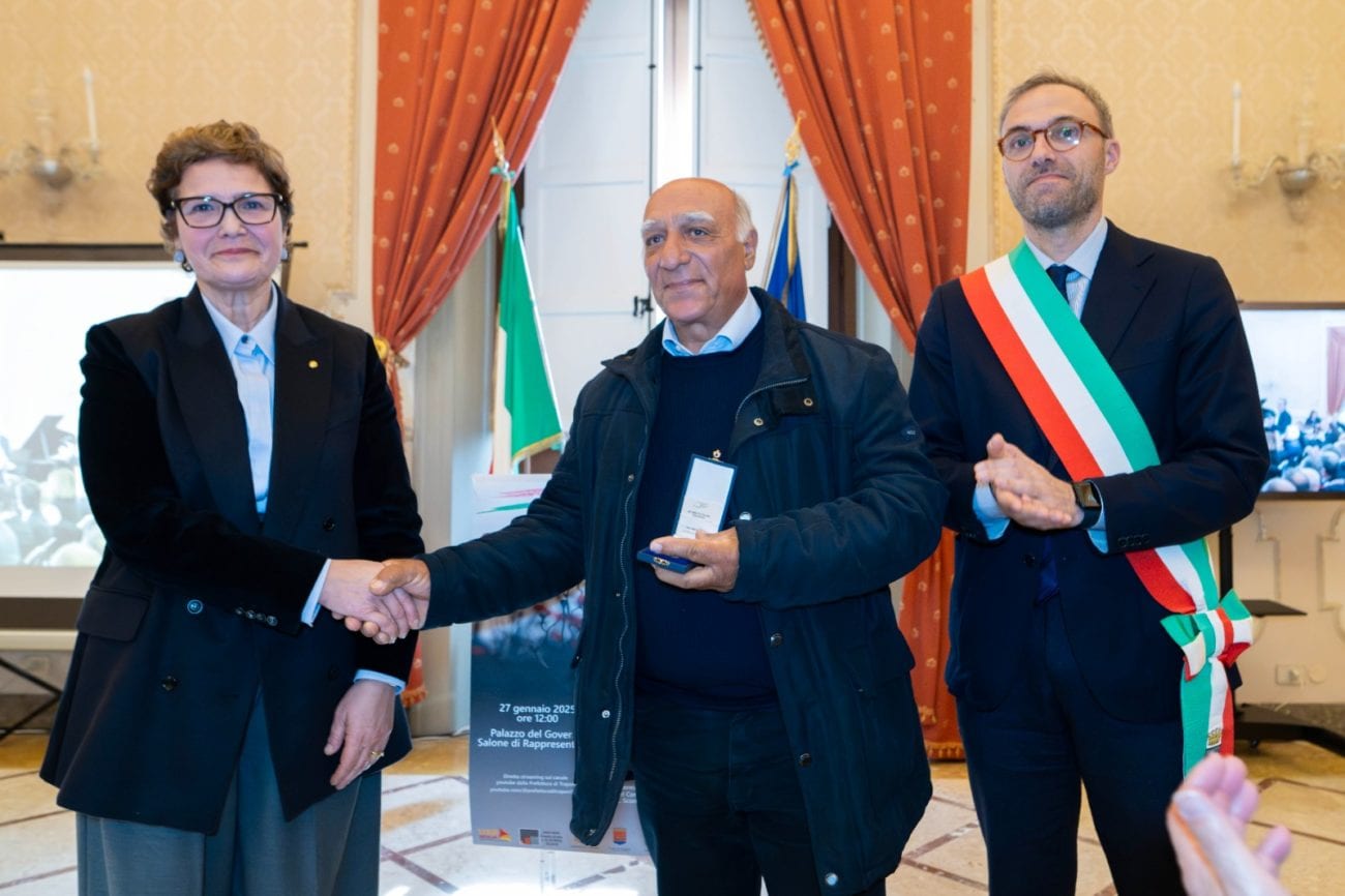 Trapani. Medaglia alla memoria dell’alcamese Giuseppe Adamo internato in un lager nazista