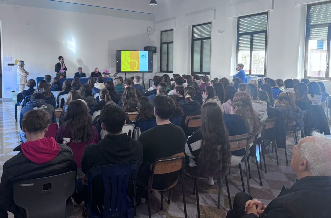 Economia e finanza al liceo classico di Alcamo, iniziativa con il centro studi ‘Don Rizzo’ (interviste)