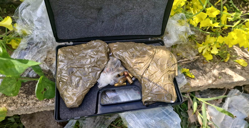 Armi clandestine, arrestati due pregiudicati mazaresi. Erano in una valigetta