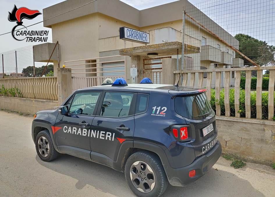 Sorpreso a rubare gli infissi in un impianto sportivo. 52enne ericino arrestato