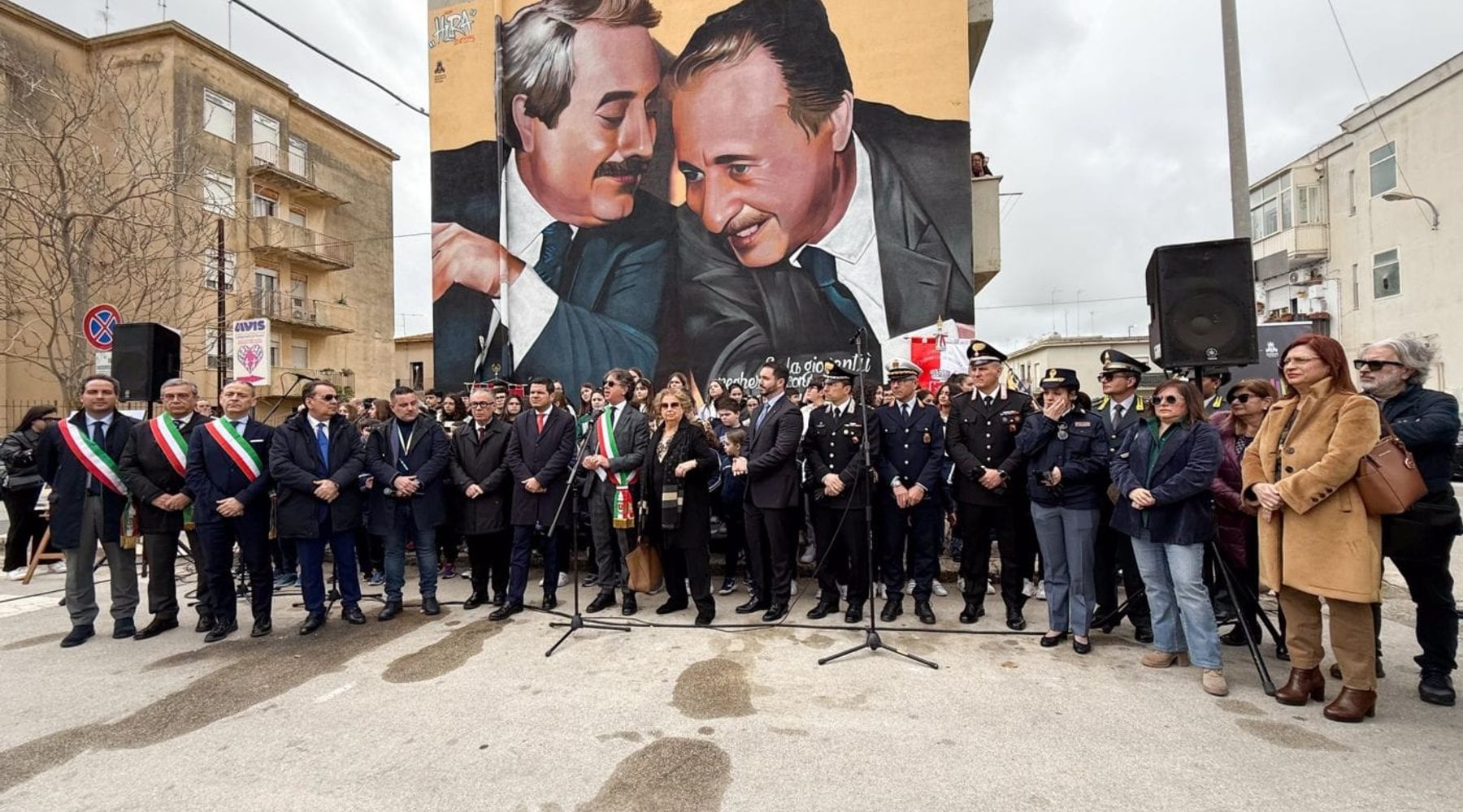 Murale con Falcone e Borsellino a Campobello di Mazara. Castiglione: “Maggior parte cittadini sono con lo Stato”