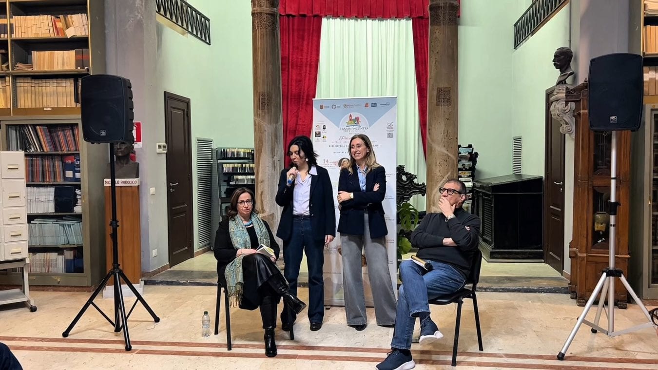 ‘TrapanIncontra’, poetessa La Via apre la settima edizione della rassegna (Intervista)