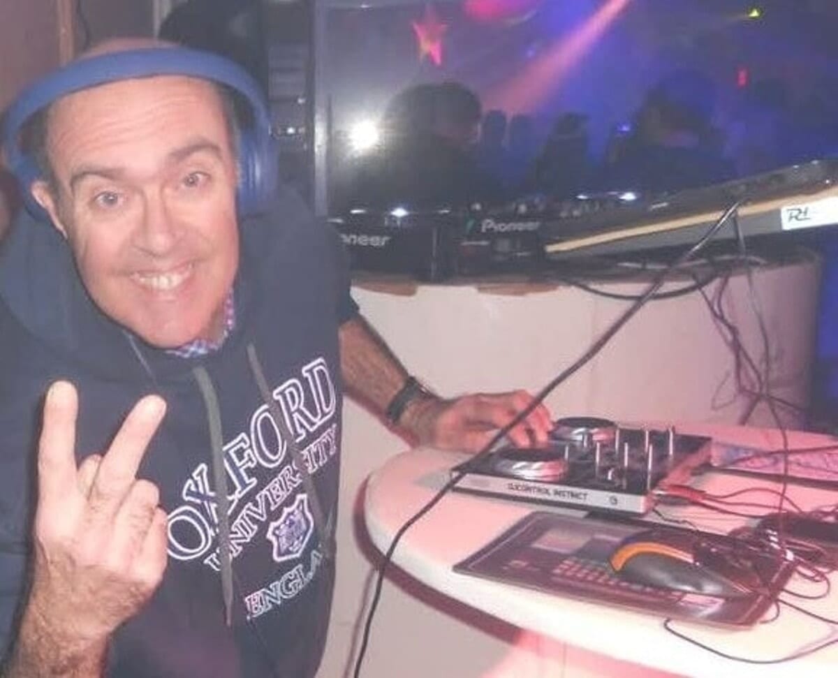 Malore fatale mentre suonava in un locale di Carini. Morto Dj Ciccio Milazzo