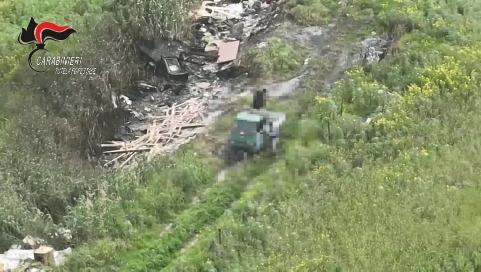Denunciati due pregiudicati per scarico illecito di rifiuti alle Saline di Trapani