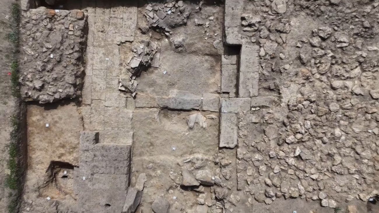 Scavi oltre le recinzioni a Selinunte, scoperte porta monumentale e cinta muraria