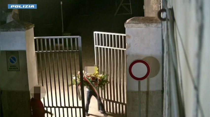 Mazzette per seppellire e salme derubate. Ex necroforo ‘dominava’ il cimitero di Trapani