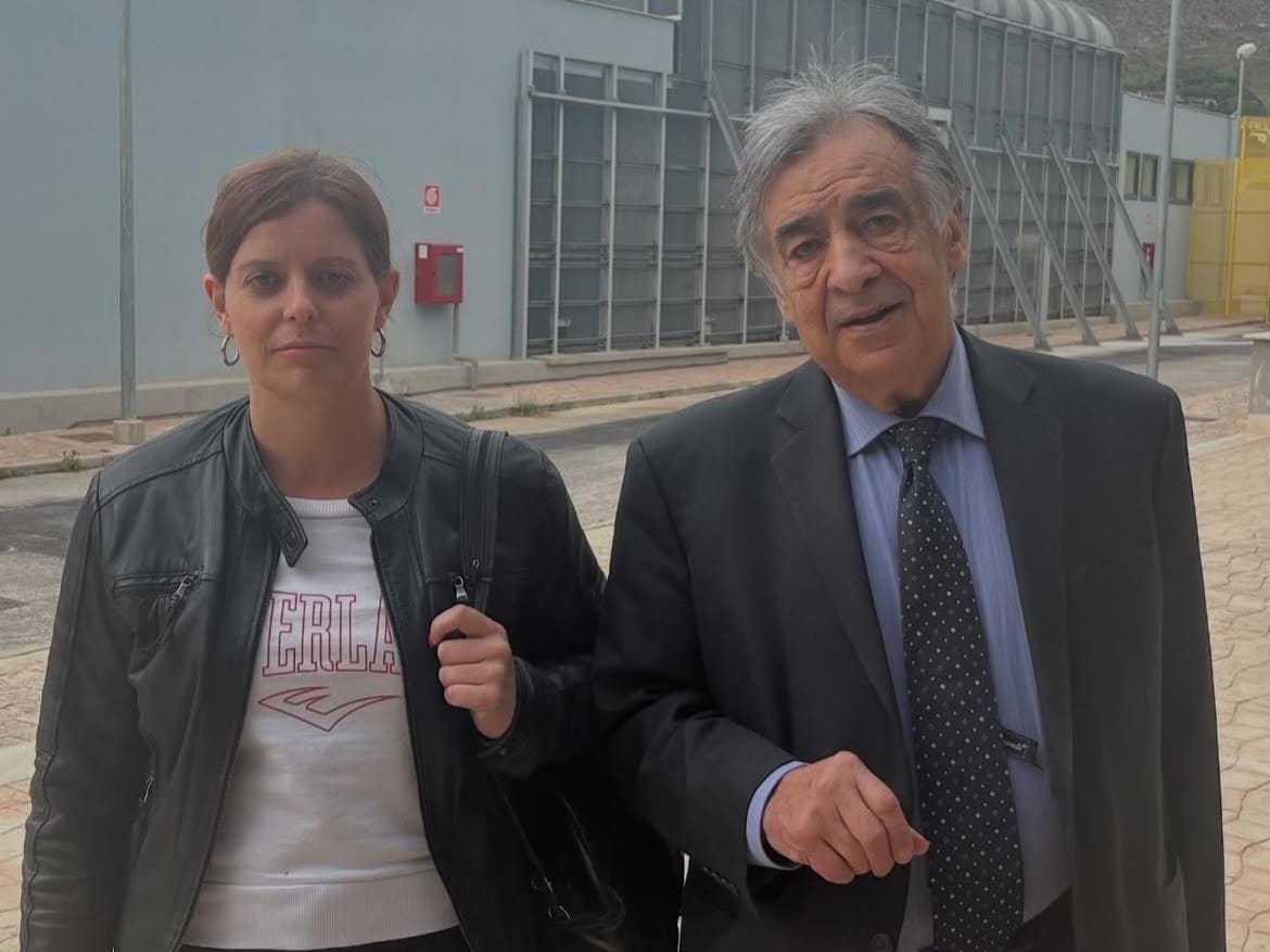 La Salis visita il centro per i rimpatri di Milo, chiesta l’immediata chiusura